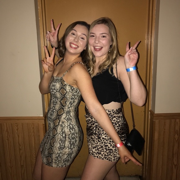 Meet your Posher, Emily - Picture 4 of 5